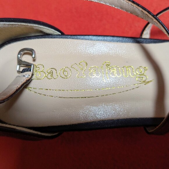 Black Rhinestone Block Heel Sandals – Size US 8 - Picture 6 of 6